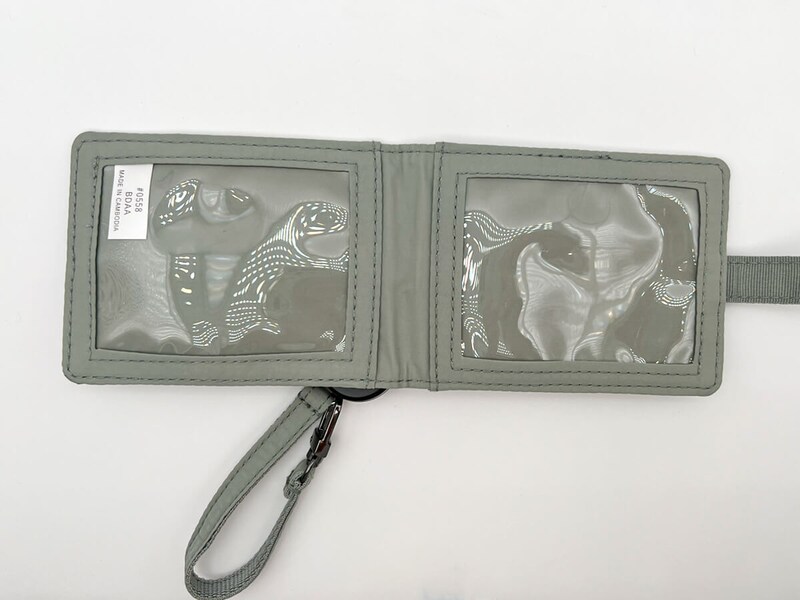 無印良品「自立するカードホルダー・リール付」