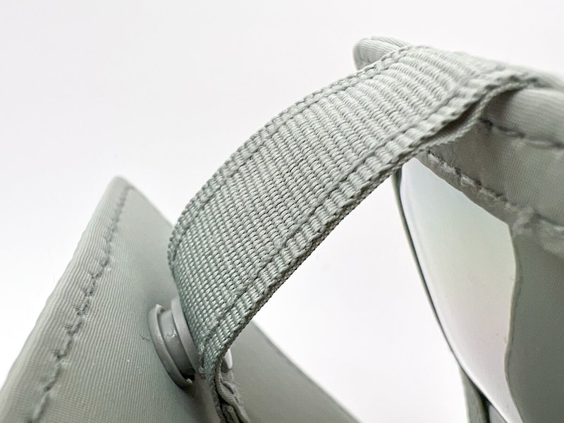 無印良品「自立するカードホルダー・リール付」