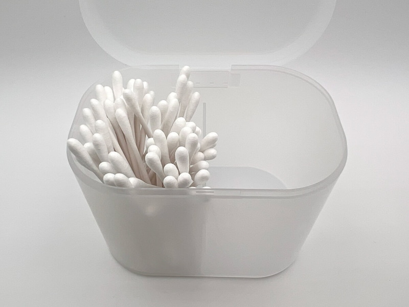 無印良品「再生ポリプロピレン入りコットン 綿棒ケース蓋付」