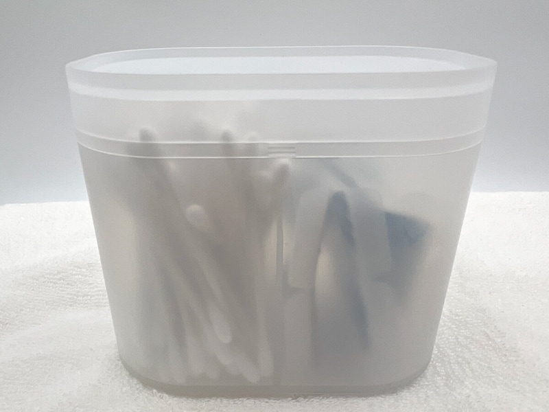 無印良品「再生ポリプロピレン入りコットン 綿棒ケース蓋付」