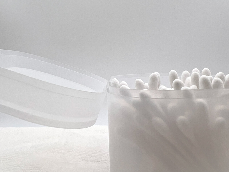 無印良品「再生ポリプロピレン入りコットン 綿棒ケース蓋付」