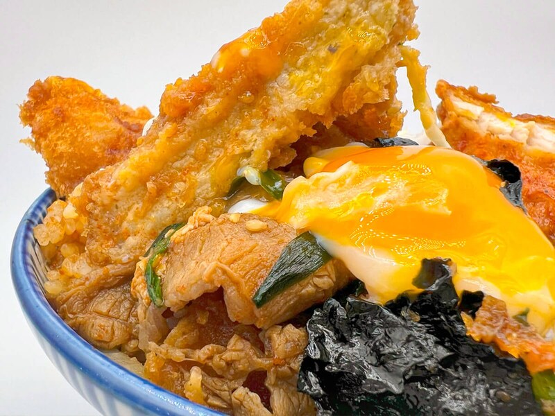 かつや「牛豚鶏のプルコギビビンカツ丼」