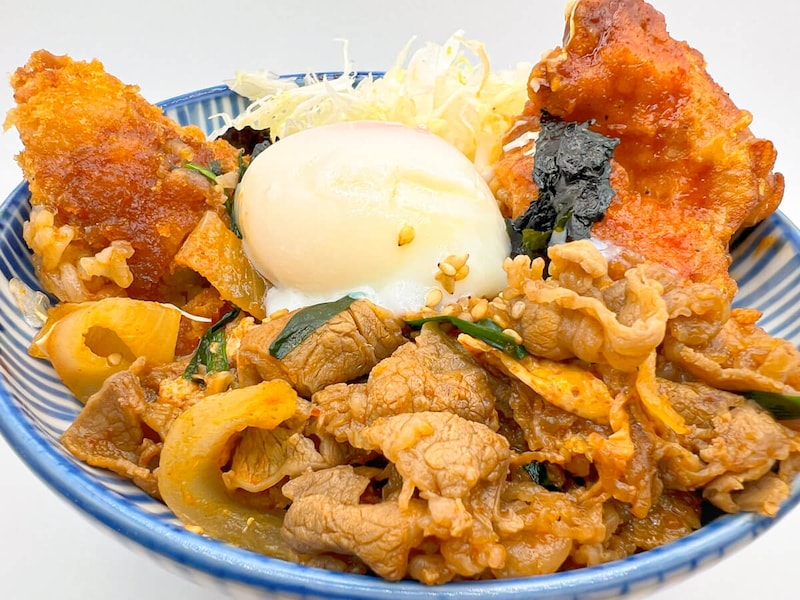かつや「牛豚鶏のプルコギビビンカツ丼」