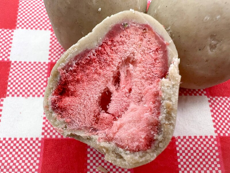 無印良品「不揃い アールグレイチョコがけいちご」