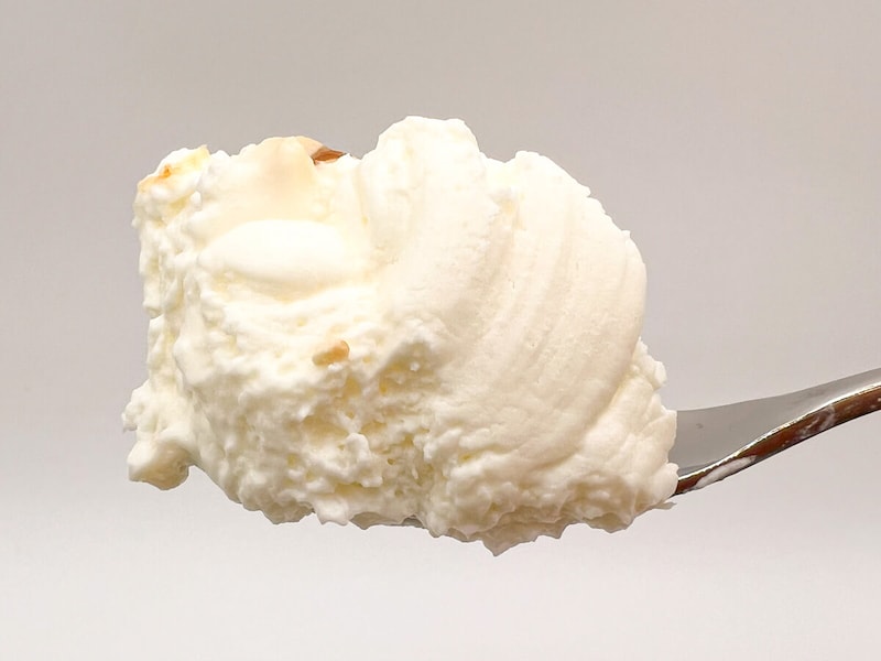 ローソンMERCER bisコラボ「Uchi Café×MERCER bis 生キャラメルクッキーシュー」