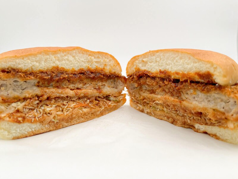 コメダ珈琲店「ドデカメンチバーガー」