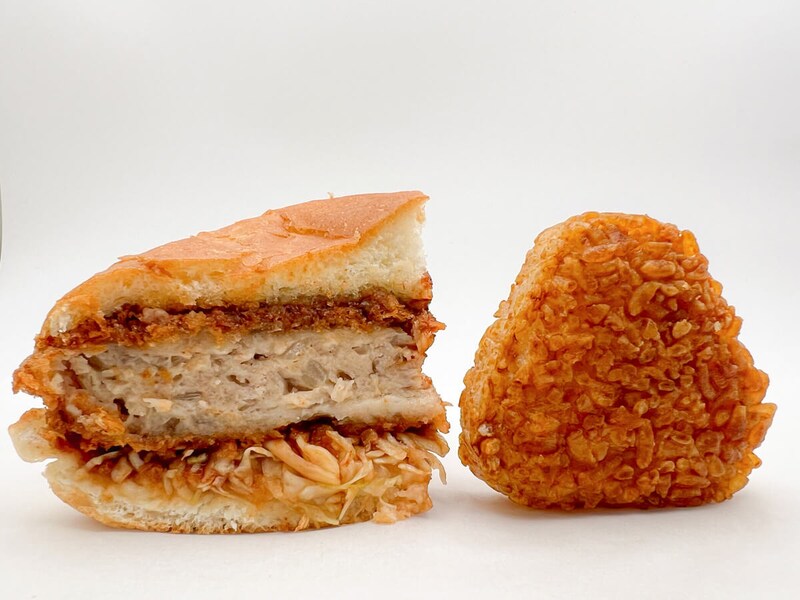 コメダ珈琲店「ドデカメンチバーガー」