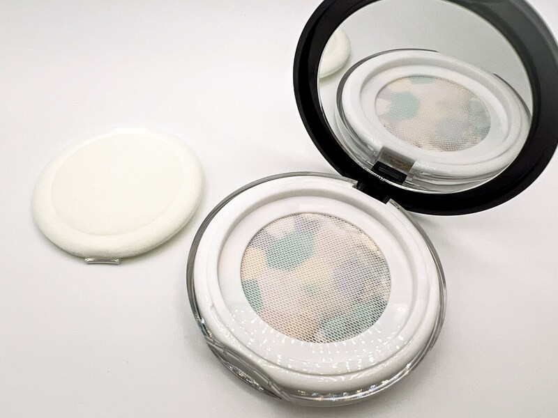 ダイソー「ミラー付パウダーケース」