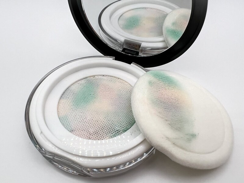 ダイソー「ミラー付パウダーケース」