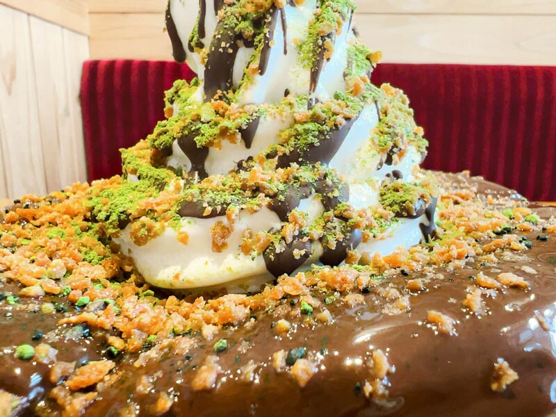 コメダ珈琲店「シロノワール ブラックモンブラン-宇治抹茶仕立て-」