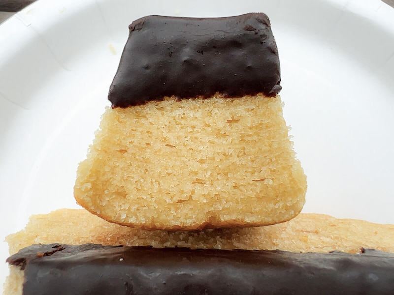 無印良品「不揃いバウム チョコがけバナナ」