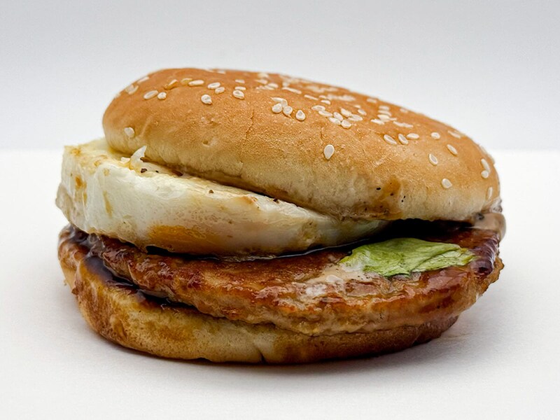 マクドナルド「焦がしにんにくマヨたまごてりやき」