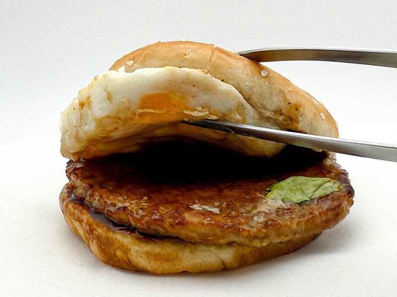 マクドナルド「焦がしにんにくマヨたまごてりやき」