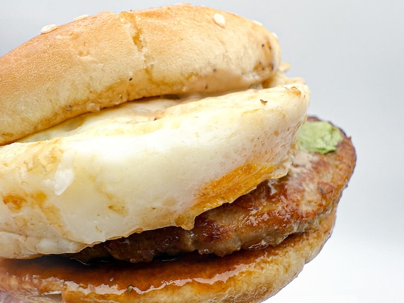 マクドナルド「焦がしにんにくマヨたまごてりやき」