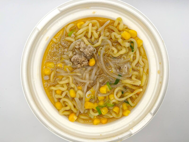 セブンイレブン「熟成ちぢれ麺 濃厚味噌バターコーンラーメン」