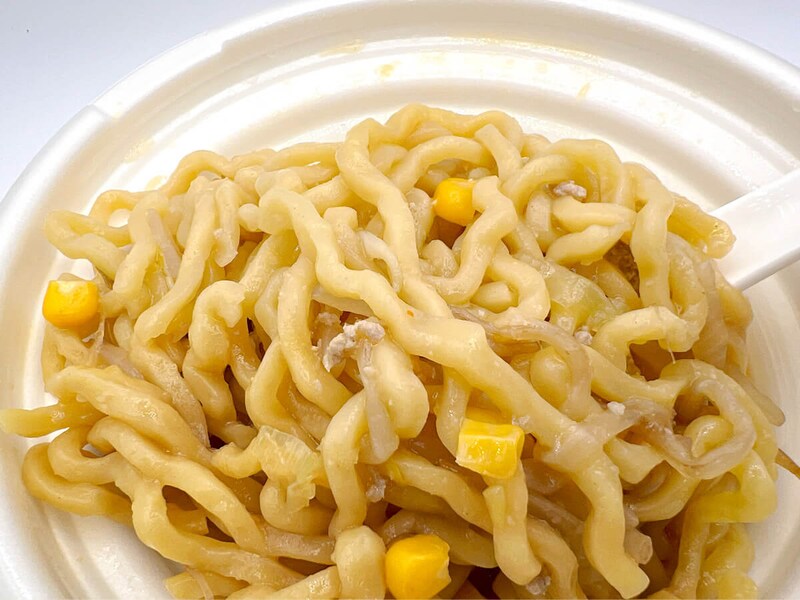 セブンイレブン「熟成ちぢれ麺 濃厚味噌バターコーンラーメン」