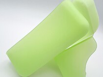 ダイソー、大反響「天才」「手は終始汚れない」「節約できる」「もうラップ要らない」便利グッズが話題