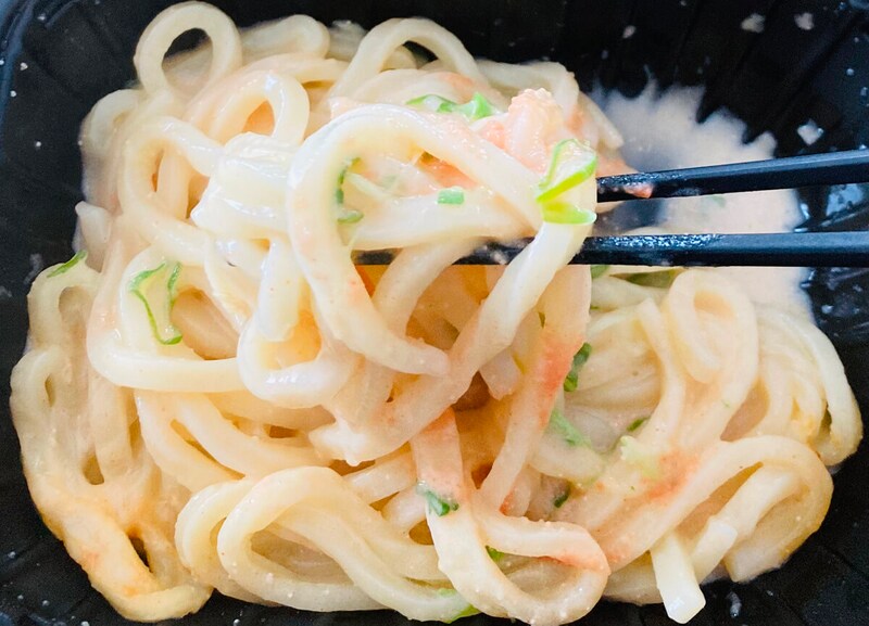 セブンイレブン「大盛り明太子クリームうどん」