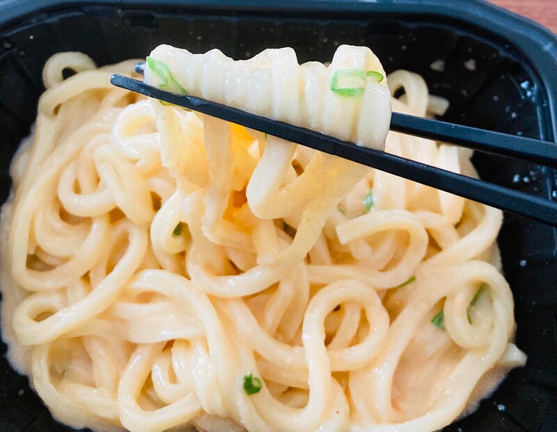 セブンイレブン「大盛り明太子クリームうどん」