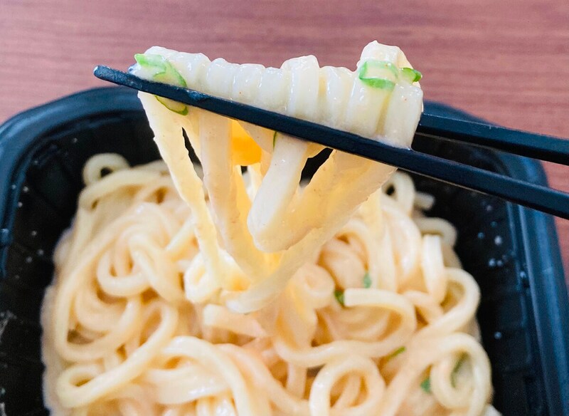 セブンイレブン「大盛り明太子クリームうどん」