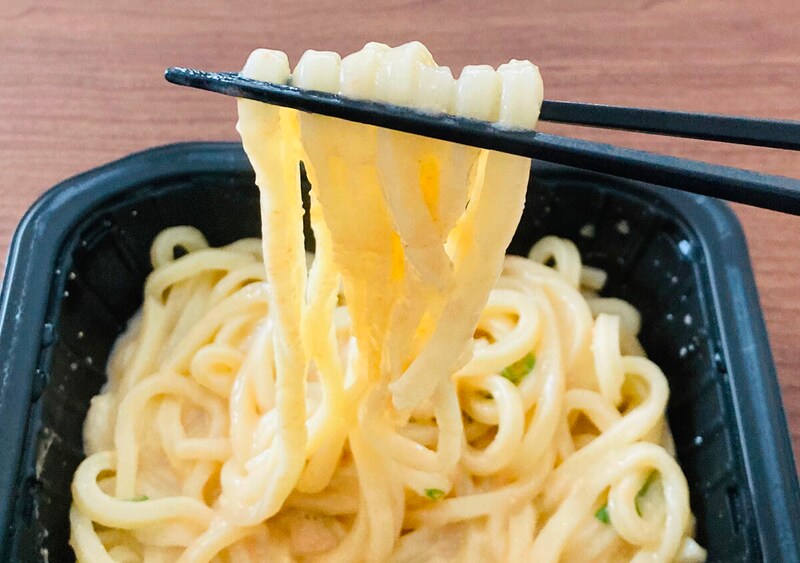 セブンイレブン「大盛り明太子クリームうどん」