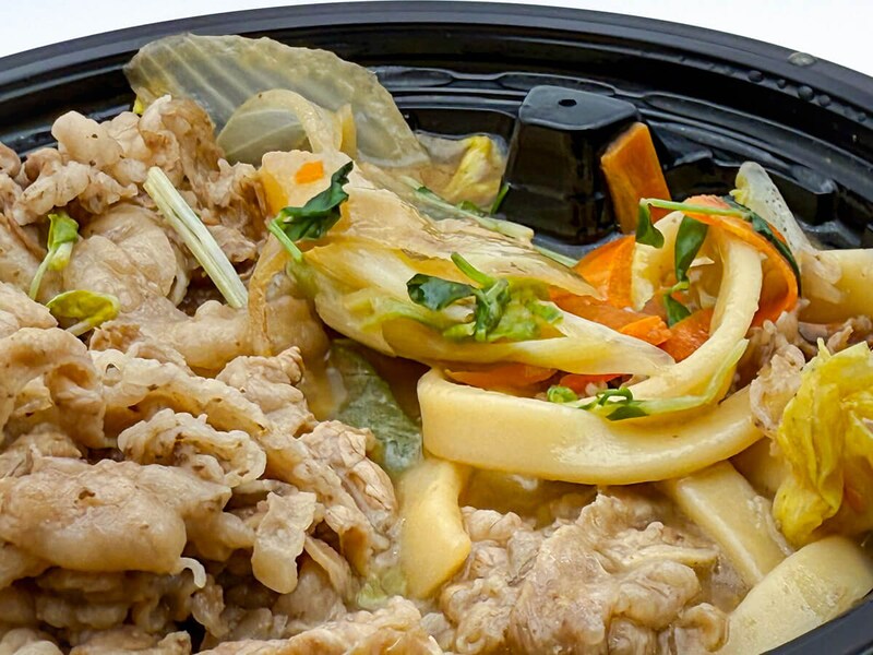 吉野家「ばり嗎監修とんこつ醤油牛鍋膳」