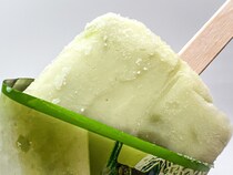 ファミマ、バカうま「2個も買っちゃった」「果肉の食感をごろごろ感じる」「最高」新作アイス大反響