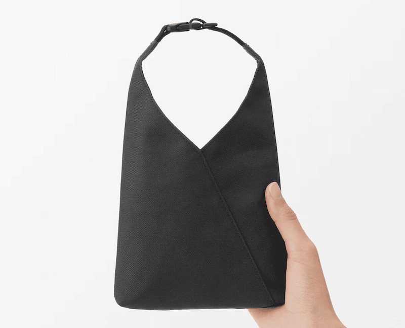 無印良品「ミニ 撥水ワンショルダーバッグ」が⼤幅値下げ