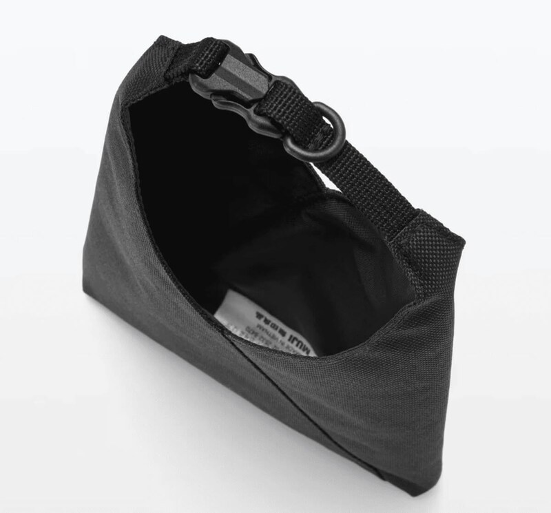 無印良品「ミニ 撥水ワンショルダーバッグ」が⼤幅値下げ