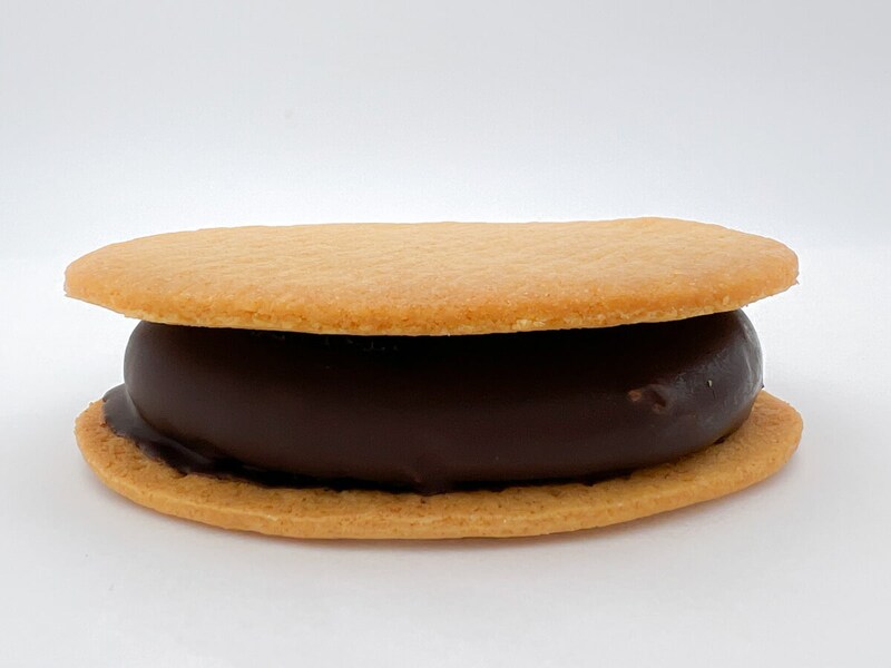 ファミリーマート「クリスピーチョコサンド」