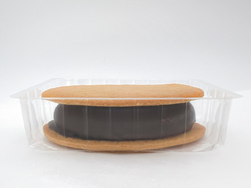 ファミリーマート「クリスピーチョコサンド」