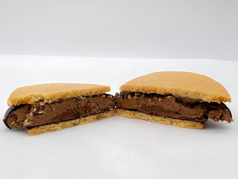 ファミリーマート「クリスピーチョコサンド」