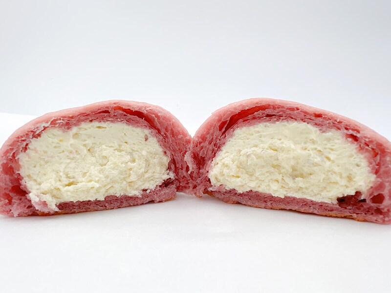 ローソン「クリームたっぷり！ふわもち冷やしクリームパン おいもホイップ（紅はるか）」
