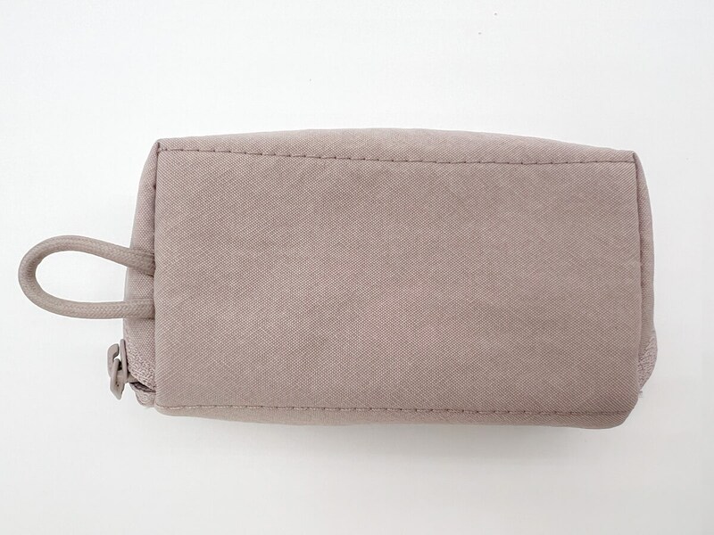 無印良品「リンクルナイロン 大きく開くポーチ」