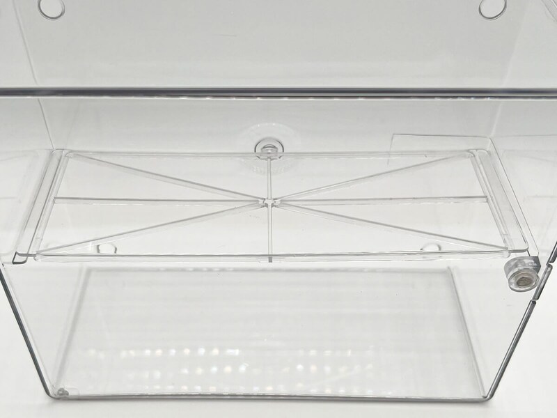 ダイソー「壁にも付けられるディスプレイケース」