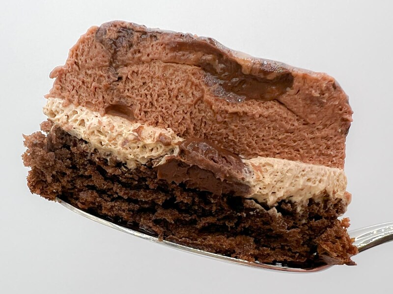 ファミリーマート「濃厚ショコラドームケーキ」