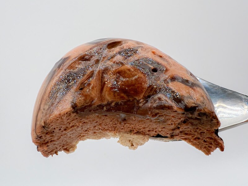 ファミリーマート「濃厚ショコラドームケーキ」