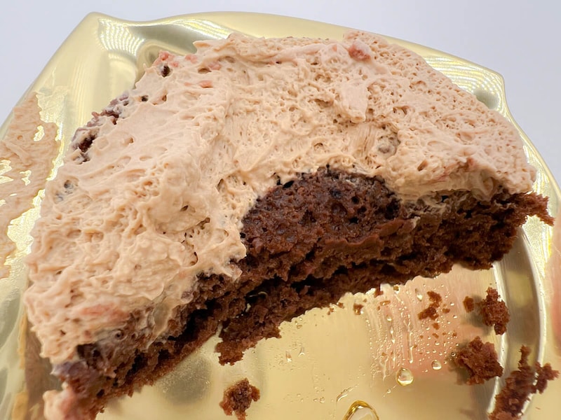 ファミリーマート「濃厚ショコラドームケーキ」