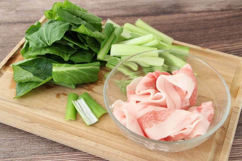 栗原はるみさん「豚肉と小松菜のあんかけ焼きそば」