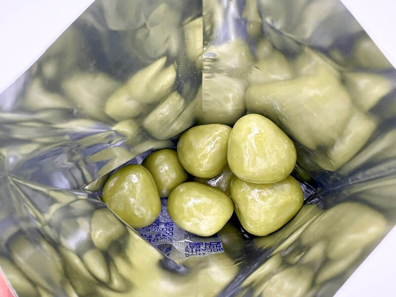 無印良品「不揃い 宇治抹茶チョコがけいちご」