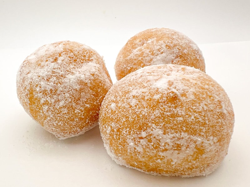 ファミリマート「モッチ生ドーナツ（カスタードホイップ）3個入」