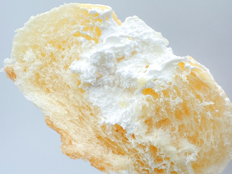 ローソン「MILKふんわりホイップロール」