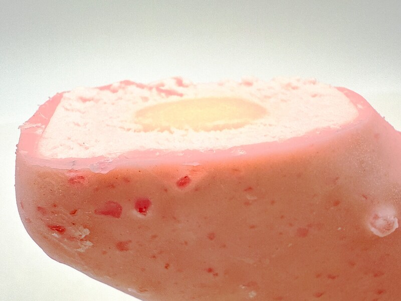 セブンイレブン限定「サクマ製菓 いちご みるくアイスバー」