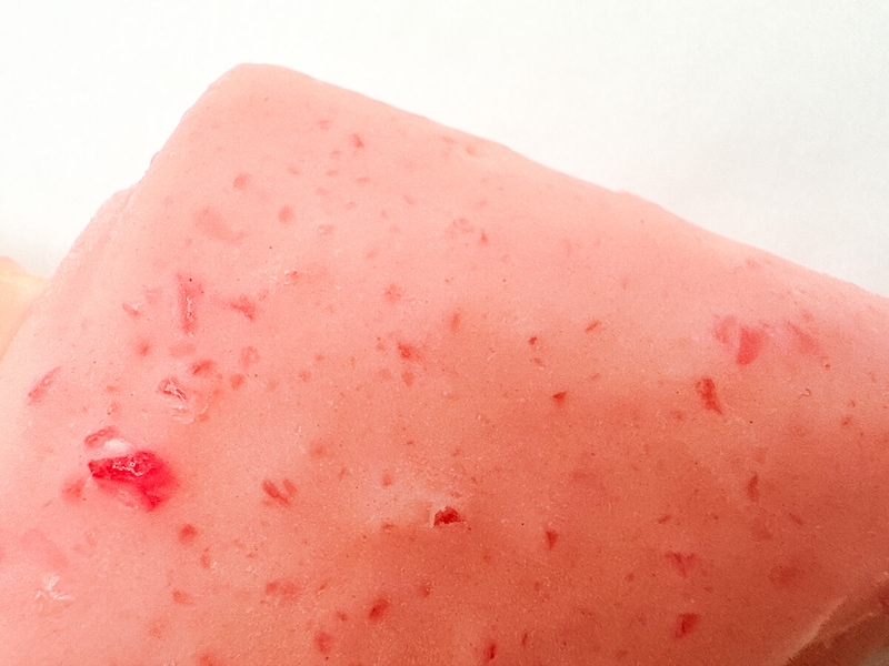 セブンイレブン限定「サクマ製菓 いちご みるくアイスバー」