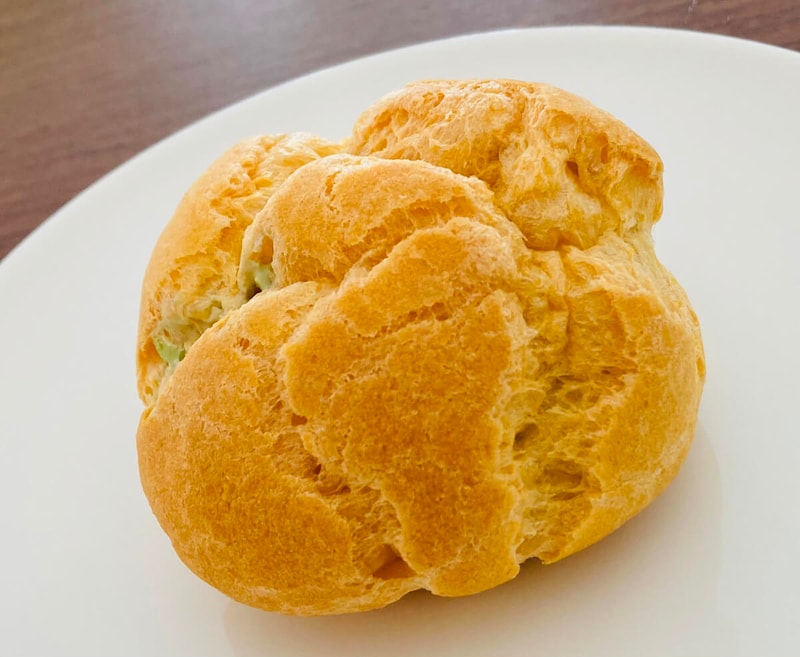 ファミリーマート「玉林園監修 抹茶クリームシュー（グリーンソフト風味）」