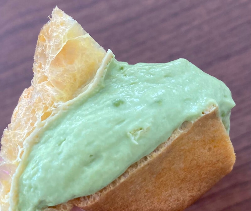 ファミリーマート「玉林園監修 抹茶クリームシュー（グリーンソフト風味）」
