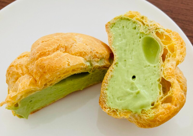ファミリーマート「玉林園監修 抹茶クリームシュー（グリーンソフト風味）」