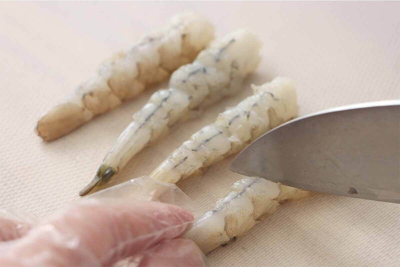 栗原はるみさん「えびとアボカドの春巻」