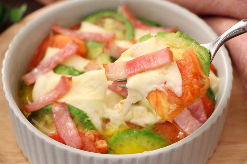 平野レミさん「アボカド・アッチッチーズ」