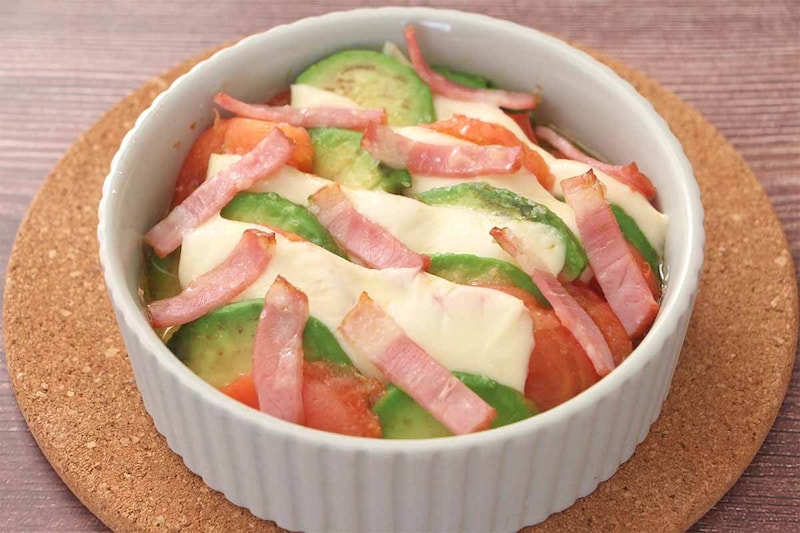 平野レミさん「アボカド・アッチッチーズ」